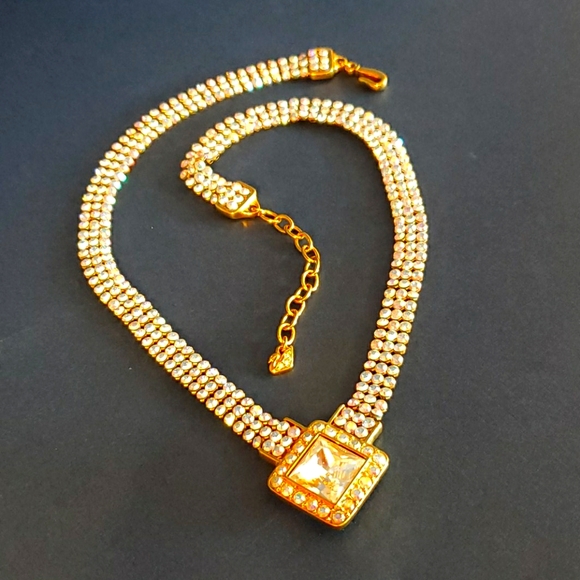 Swarovski Jewelry - Rare SWAROVSKI Necklace 🤩💎